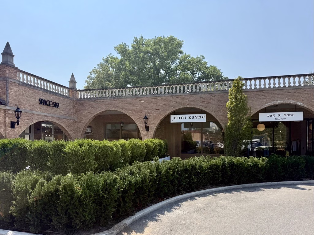 Plaza del Lago